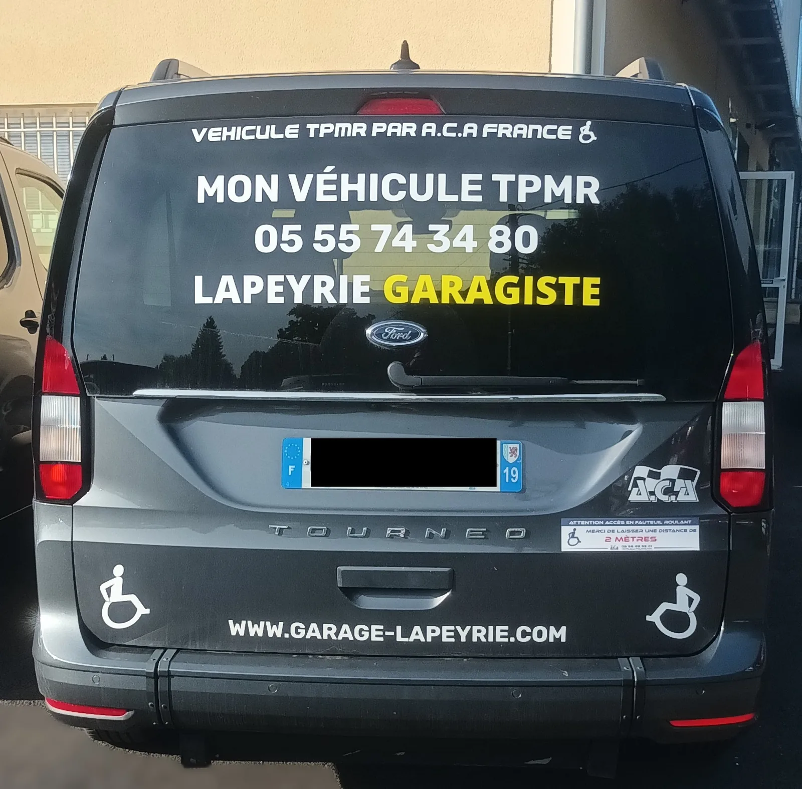 Véhicule TPMR de location du Garage Lapeyrie